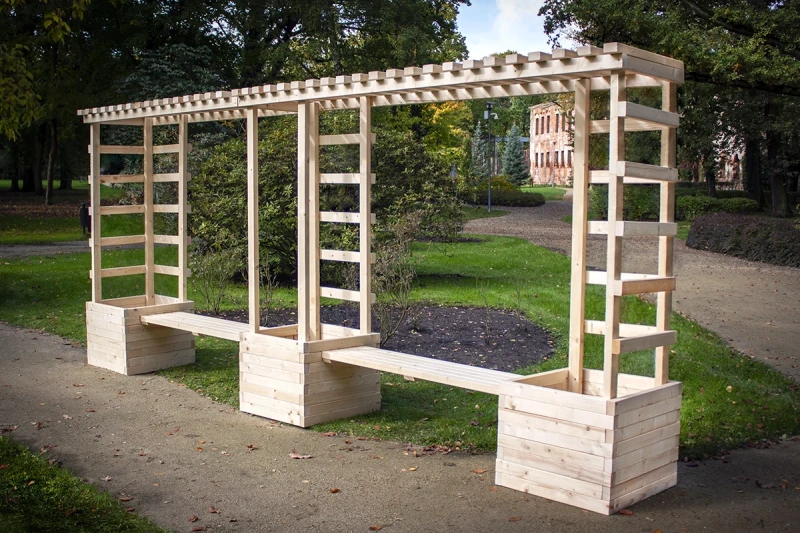woodtechnika-zabudowa-ogrodowa-pergola-3-lawki-lawka-drewniana-1.webp