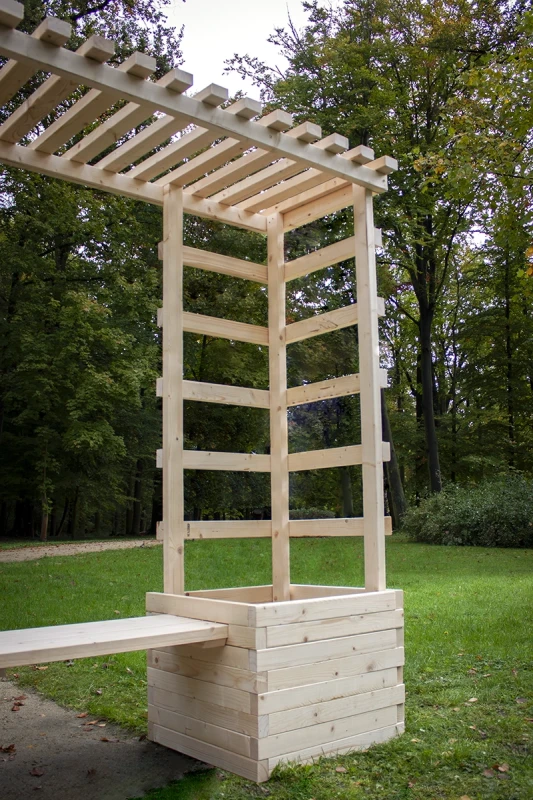 woodtechnika-zabudowa-ogrodowa-pergola-drewniana-z-lawka-3.webp