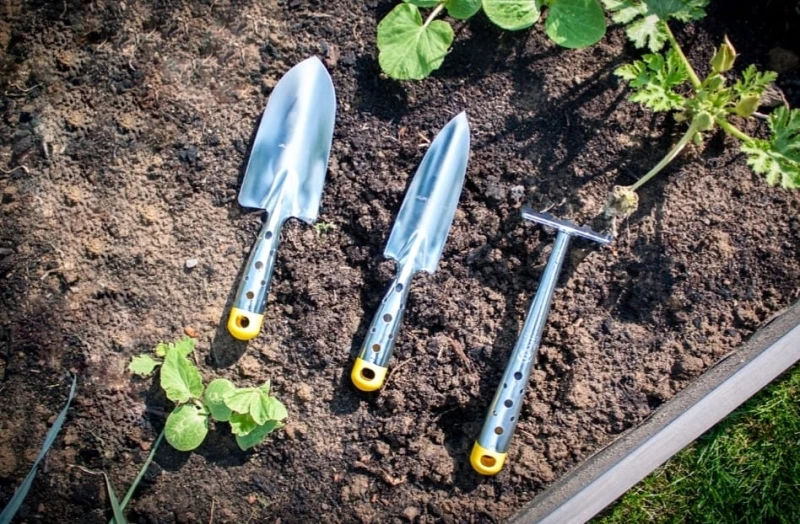 Zestaw ogrodniczy GardenTechnika 4 Łopatka szeroka Łopatka wąska Grabki